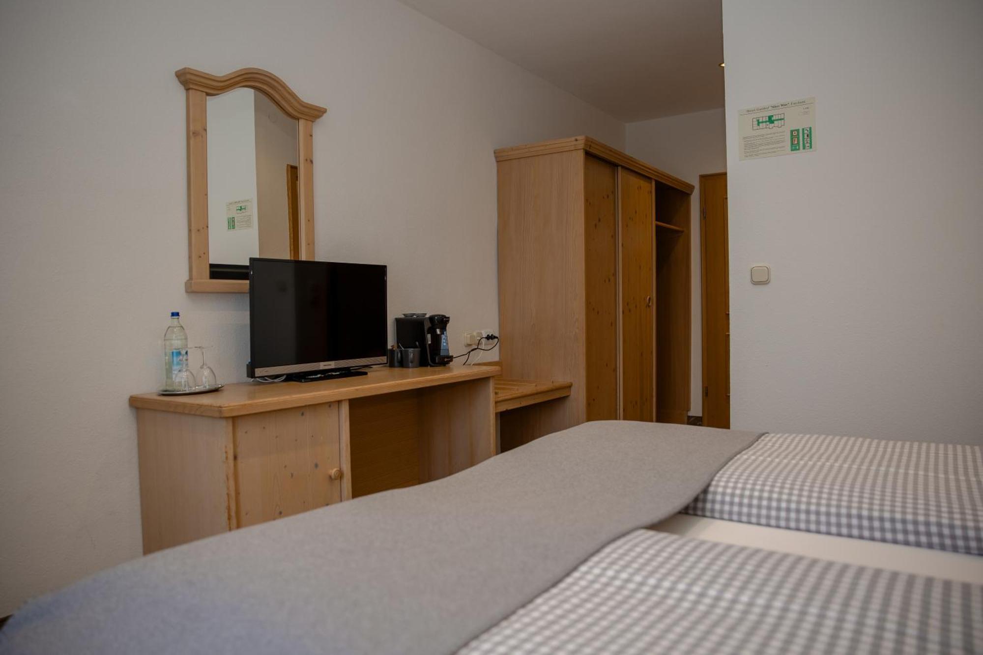 Hotel Gasthof Alter Wirt Farchant Exterior foto