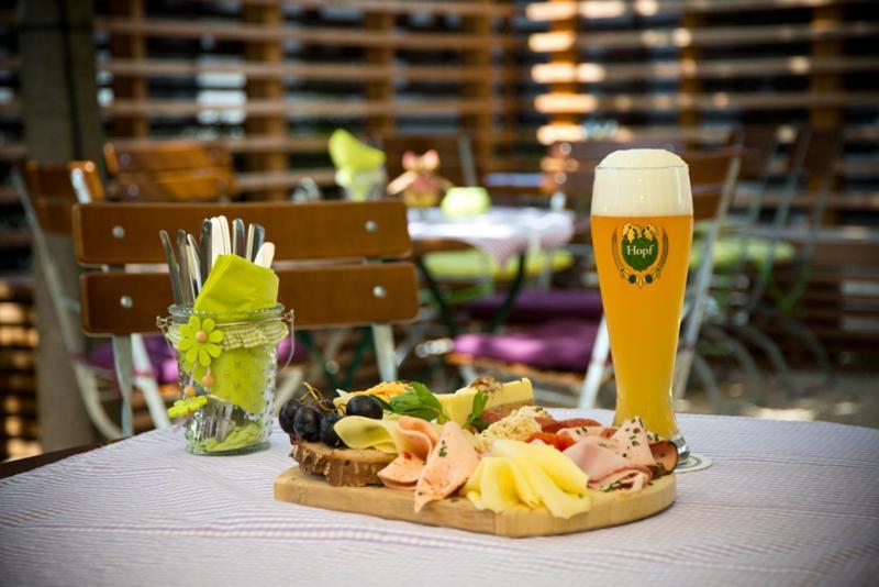 Hotel Gasthof Alter Wirt Farchant Exterior foto