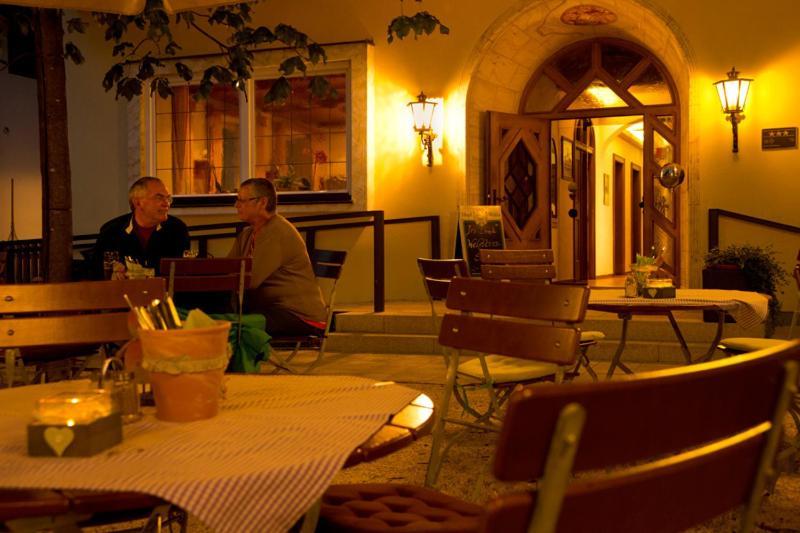 Hotel Gasthof Alter Wirt Farchant Exterior foto